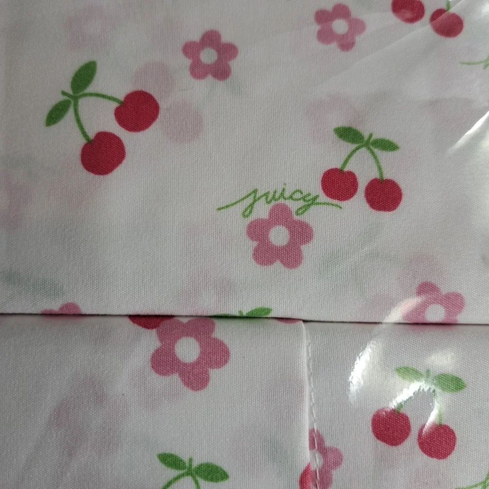 Juicy‎ Couture Twin Sheet Set White/Pink/Red One Flat Sheet One Fitted Sheet